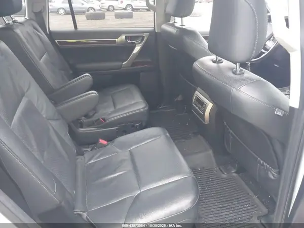 JTJBM7FX3K5237966 2019 LEXUS GX - Image 8