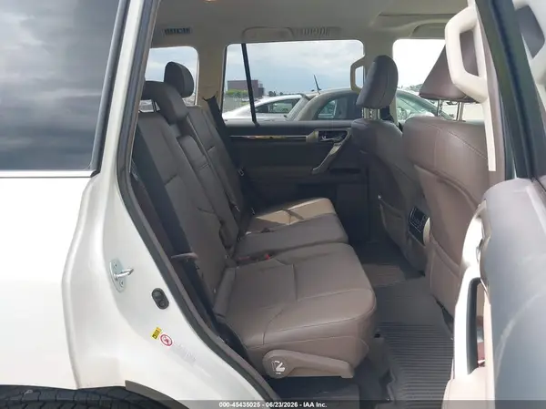 JTJBM7FX4H5161666 2017 LEXUS GX - Image 8