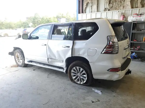 JTJBM7FX4H5170707 2017 LEXUS GX - Image 2