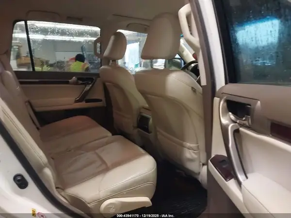 JTJBM7FX4J5190252 2018 LEXUS GX - Image 8