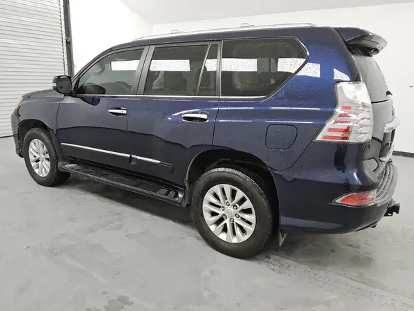JTJBM7FX4K5213501 2019 LEXUS GX - Image 2