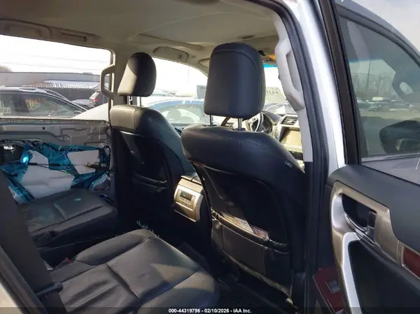 JTJBM7FX4K5218066 2019 LEXUS GX - Image 8