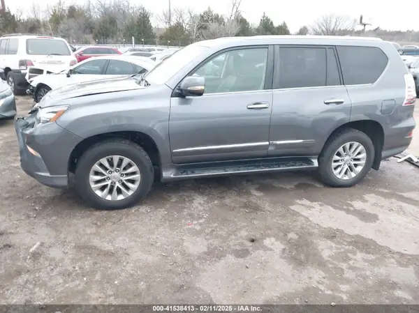 JTJBM7FX4K5219945 2019 LEXUS GX - Image 2