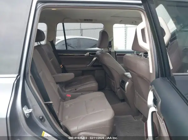 JTJBM7FX4K5219945 2019 LEXUS GX - Image 8