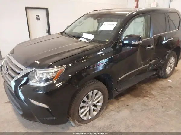 JTJBM7FX4K5225843 2019 LEXUS GX - Image 2