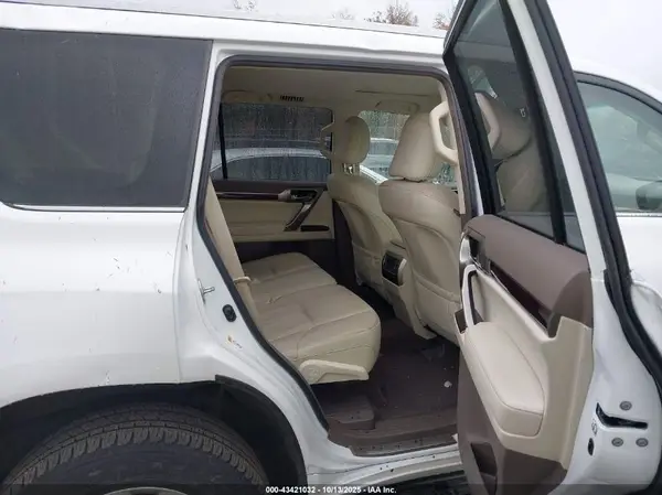 JTJBM7FX5G5130327 2016 LEXUS GX - Image 8