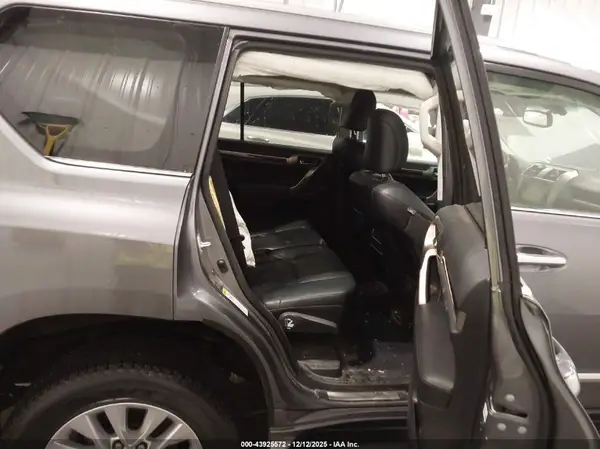 JTJBM7FX5H5172952 2017 LEXUS GX - Image 8