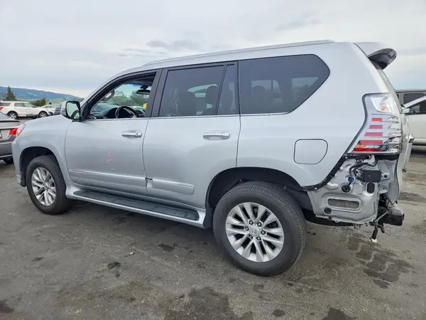 JTJBM7FX5J5205583 2018 LEXUS GX - Image 2