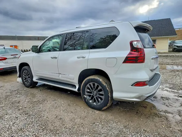 JTJBM7FX5J5206653 2018 LEXUS GX - Image 2