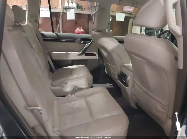 JTJBM7FX5K5211126 2019 LEXUS GX - Image 8