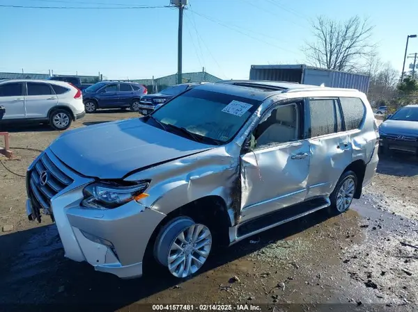 JTJBM7FX5K5211143 2019 LEXUS GX - Image 2