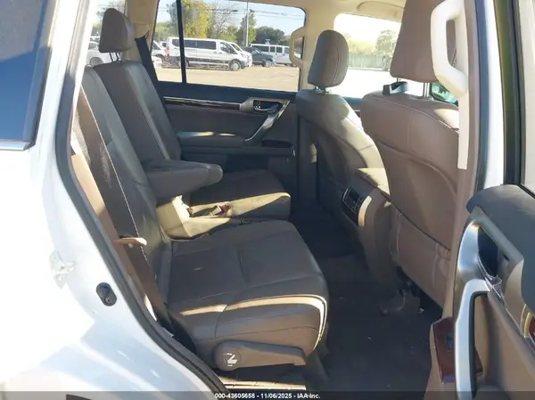 JTJBM7FX5K5235877 2019 LEXUS GX - Image 8
