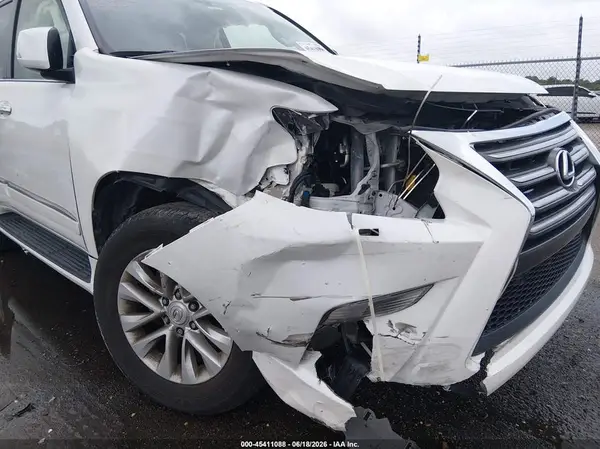 2016 LEXUS GX auction photo 6