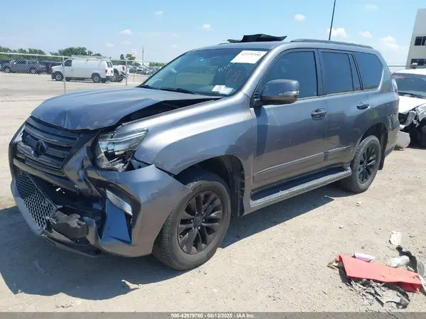 JTJBM7FX6K5210650 2019 LEXUS GX - Image 2