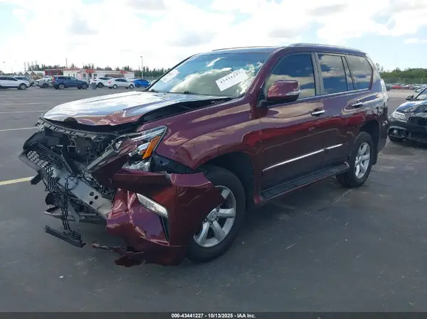 JTJBM7FX6K5219834 2019 LEXUS GX - Image 2