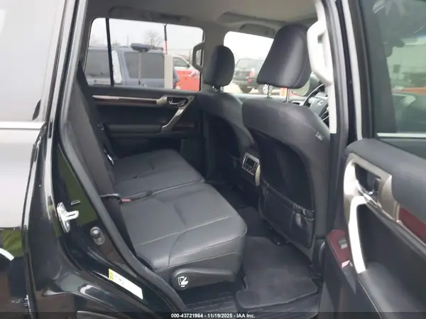JTJBM7FX6K5232700 2019 LEXUS GX - Image 8