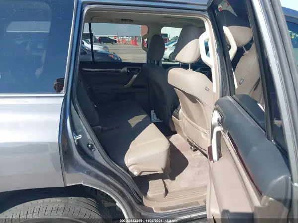 JTJBM7FX6K5238593 2019 LEXUS GX - Image 8
