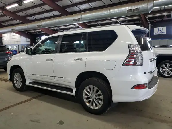 JTJBM7FX7H5160768 2017 LEXUS GX - Image 2