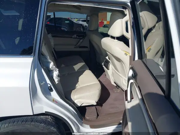 JTJBM7FX7J5188673 2018 LEXUS GX - Image 8