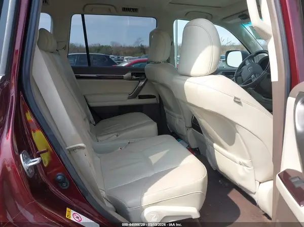 JTJBM7FX7K5217252 2019 LEXUS GX - Image 8