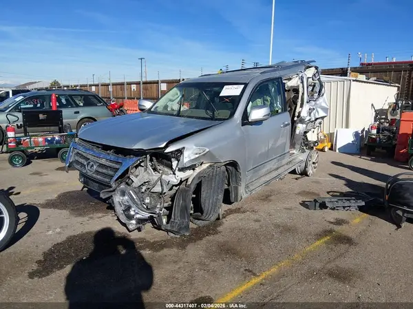 JTJBM7FX8J5203911 2018 LEXUS GX - Image 2