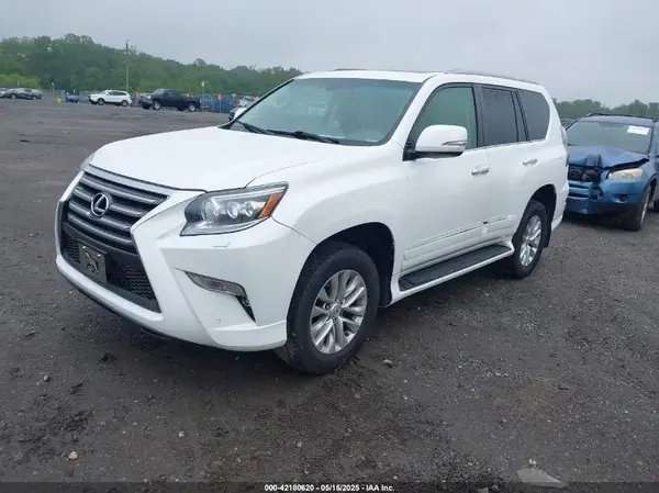 JTJBM7FX8K5233766 2019 LEXUS GX - Image 2