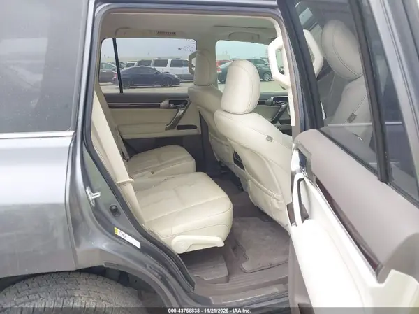 JTJBM7FX9H5151621 2017 LEXUS GX - Image 8