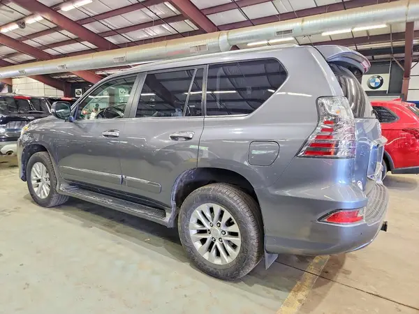 JTJBM7FX9J5196001 2018 LEXUS GX - Image 2