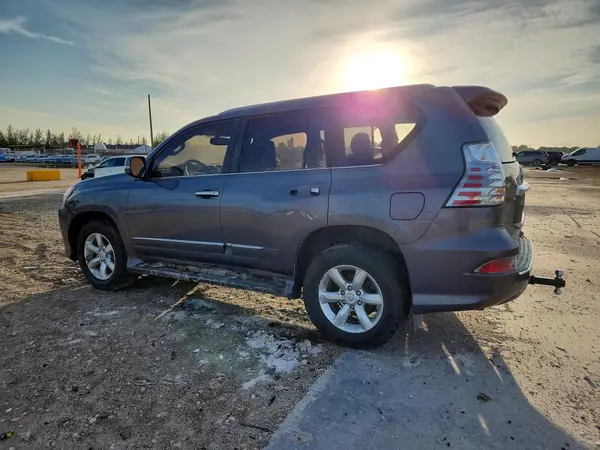 JTJBM7FX9J5200922 2018 LEXUS GX - Image 2