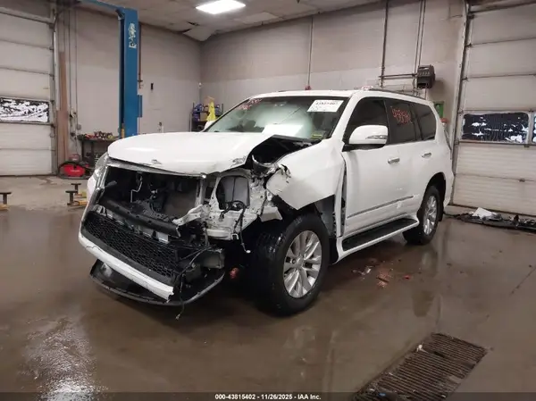 JTJBM7FX9J5202704 2018 LEXUS GX - Image 2