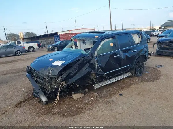 JTJBM7FX9K5220766 2019 LEXUS GX - Image 2