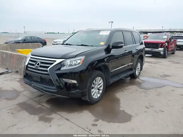 JTJBM7FX9K5222565 2019 LEXUS GX - Image 2