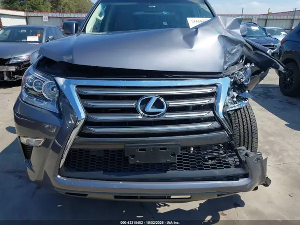 2019 LEXUS GX IAAI lot 43318482 auction photo 6