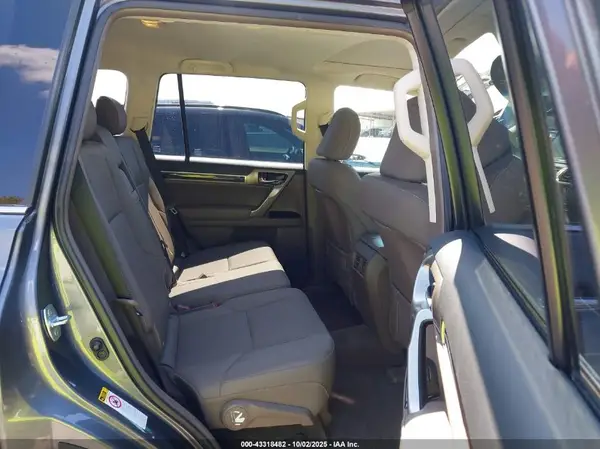 JTJBM7FX9K5226826 2019 LEXUS GX - Image 8