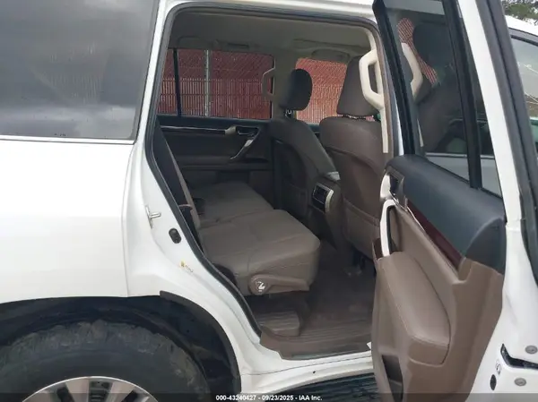 JTJBM7FX9K5230133 2019 LEXUS GX - Image 8