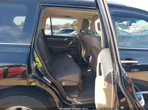 JTJBM7FX9K5233677 2019 LEXUS GX - Image 8