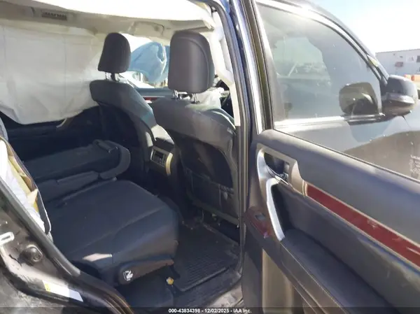 JTJBM7FX9K5234621 2019 LEXUS GX - Image 8