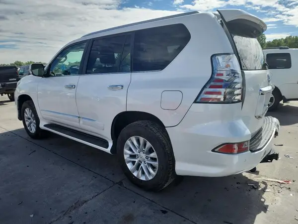 JTJBM7FX9K5237938 2019 LEXUS GX - Image 2