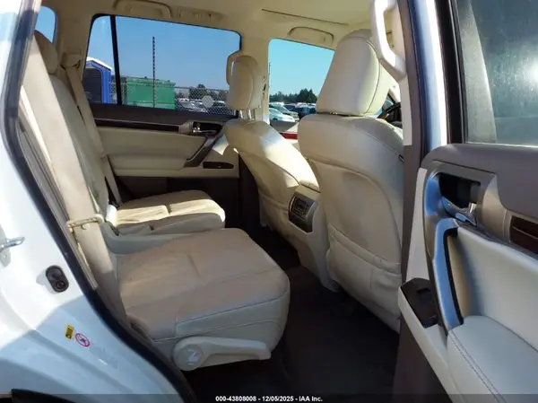JTJBM7FXXJ5193849 2018 LEXUS GX - Image 8