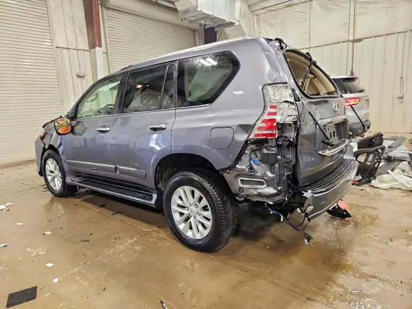 JTJBM7FXXJ5197920 2018 LEXUS GX - Image 2