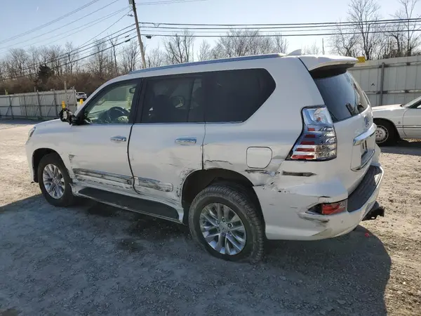 JTJBM7FXXJ5202064 2018 LEXUS GX - Image 2