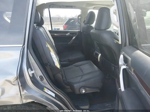 JTJBM7FXXK5232425 2019 LEXUS GX - Image 8