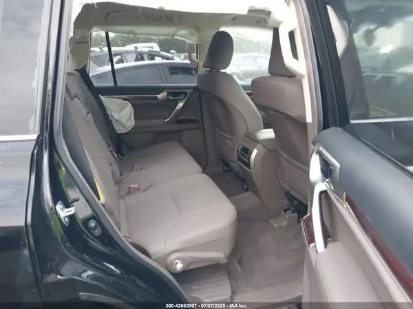 JTJBM7FXXK5235809 2019 LEXUS GX - Image 8