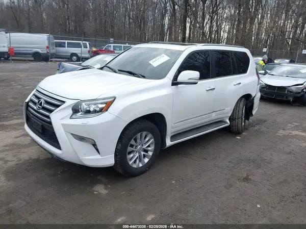 JTJBM7FXXK5235938 2019 LEXUS GX - Image 2
