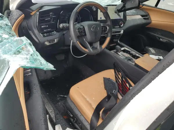 JTJCHMAA2R2015232 2024 LEXUS RX - Image 8