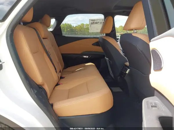 JTJCHMAA2R2018101 2024 LEXUS RX - Image 8