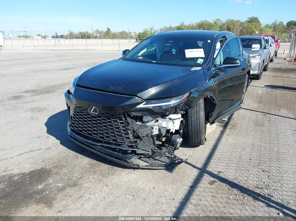 JTJCHMAA2R2020785 2024 LEXUS RX - Image 2