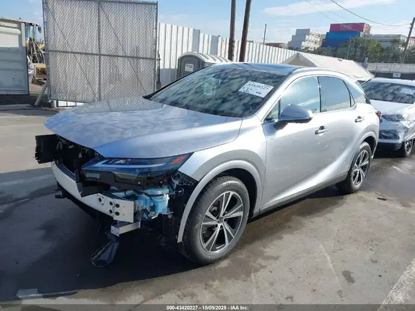 JTJCHMAA2S2027712 2025 LEXUS RX - Image 2
