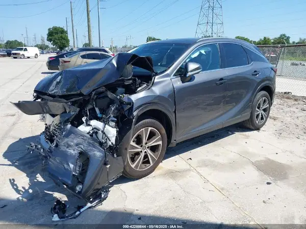 JTJCHMAA3S2022146 2025 LEXUS RX - Image 2