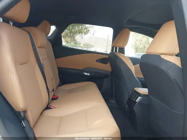 JTJCHMAA3S2022731 2025 LEXUS RX - Image 8